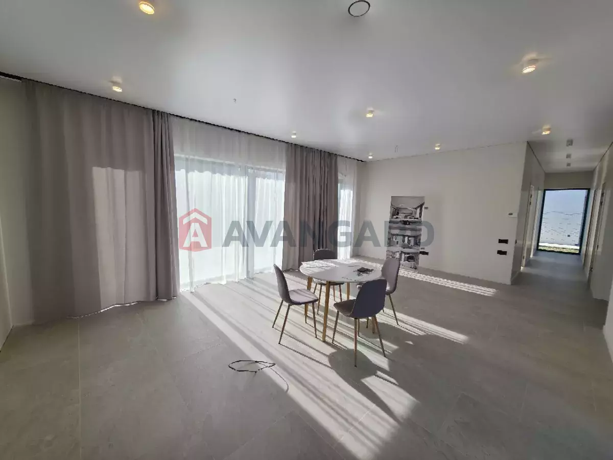 �������, 105 ��.�. ���� 5