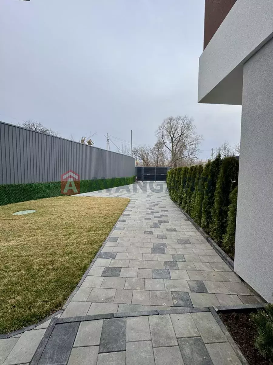 100 ��.�. ���� 19