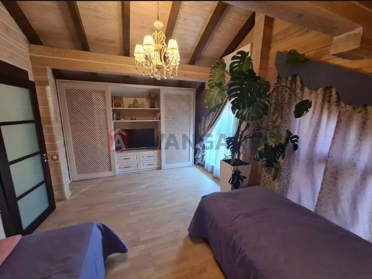 �������, 190 ��.�. ���� 18