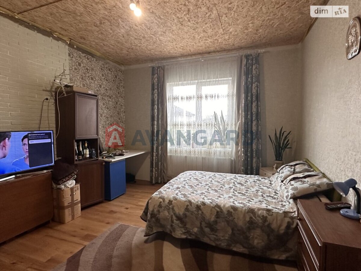 �������, 100 ��.�. ���� 17