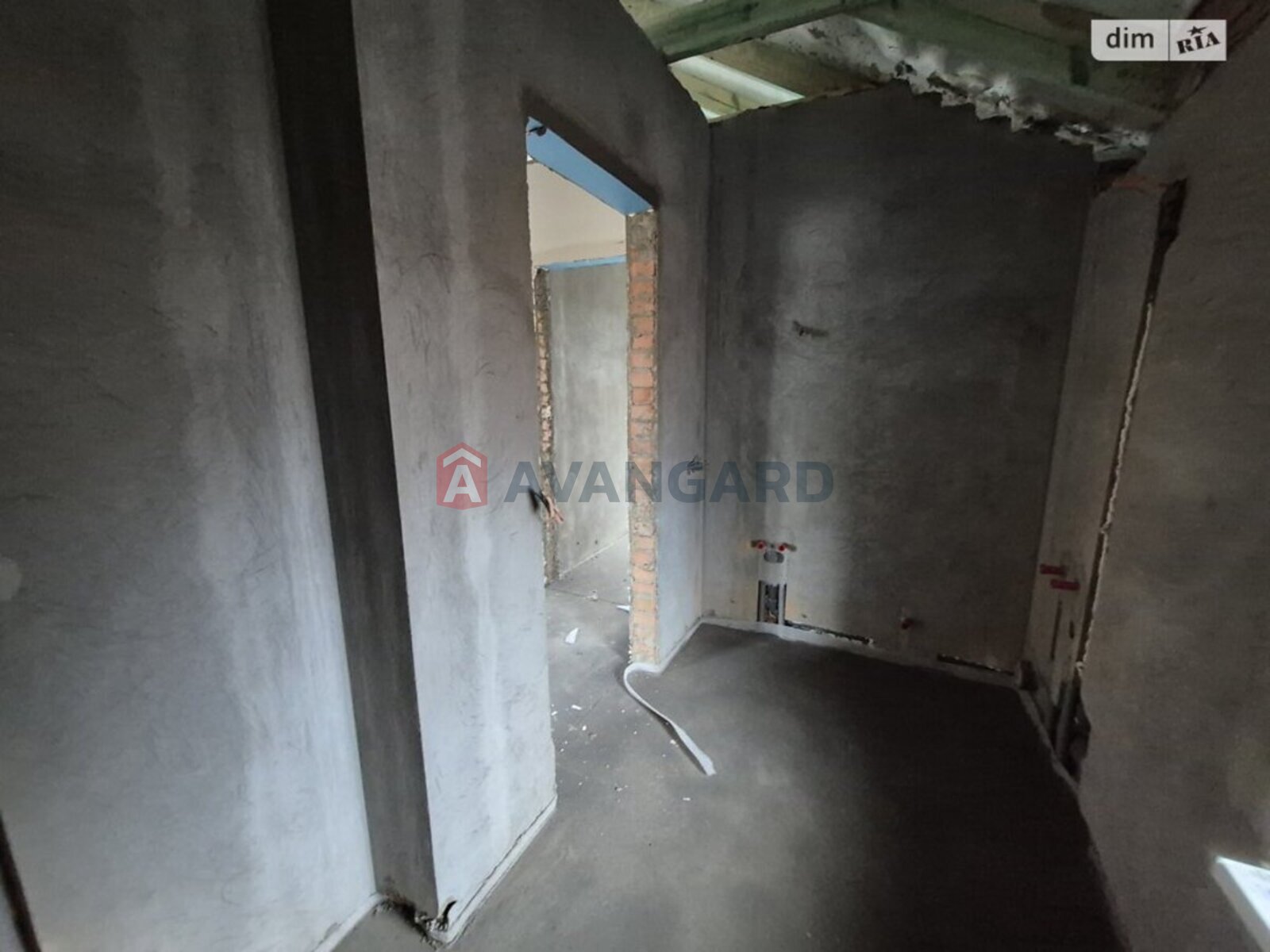 �������, 105 ��.�. ���� 27