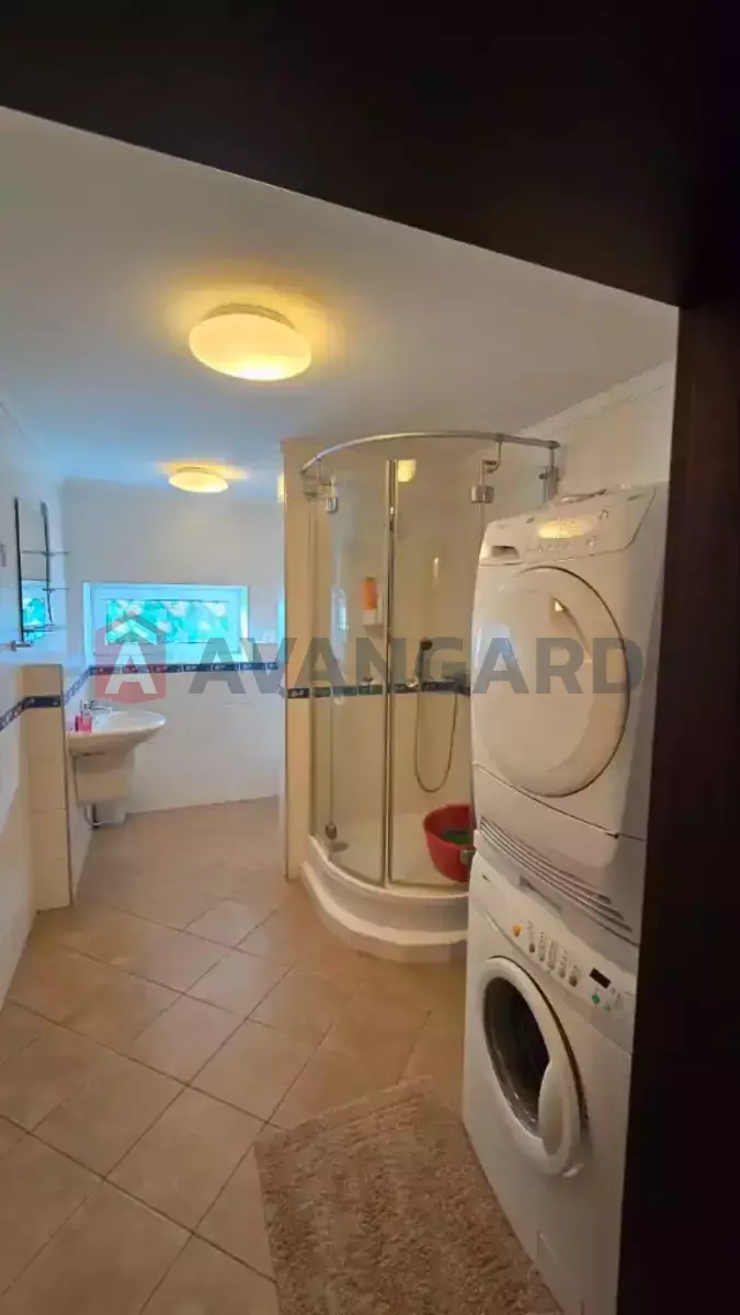 �������, 320 ��.�. ���� 25