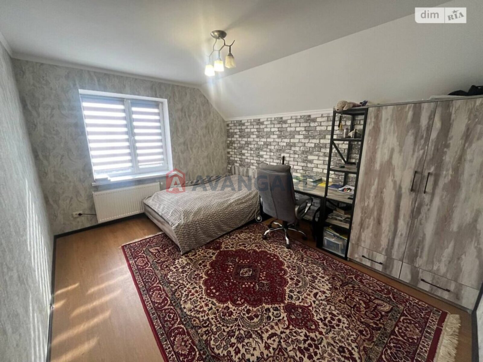 �������, 143 ��.�. ���� 10