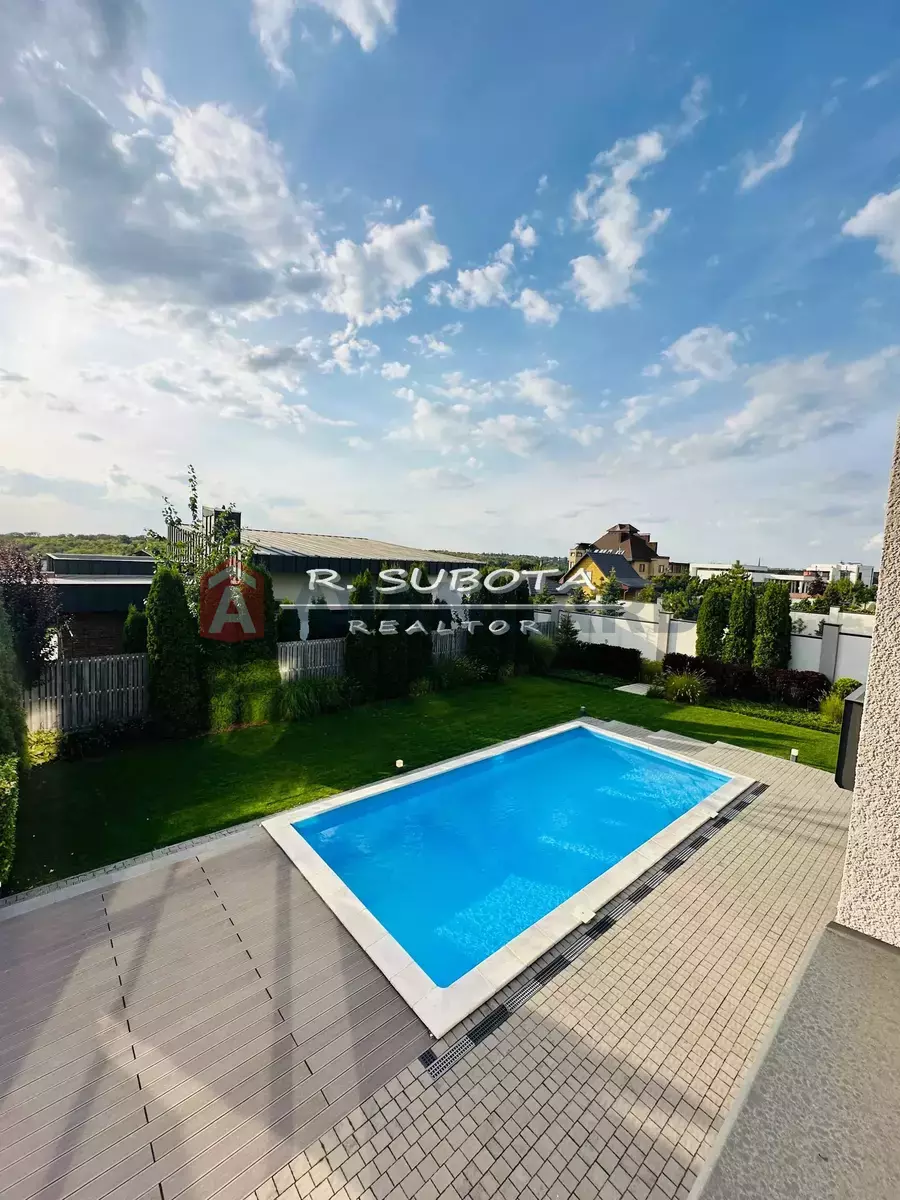 �������, 300 ��.�. ���� 21