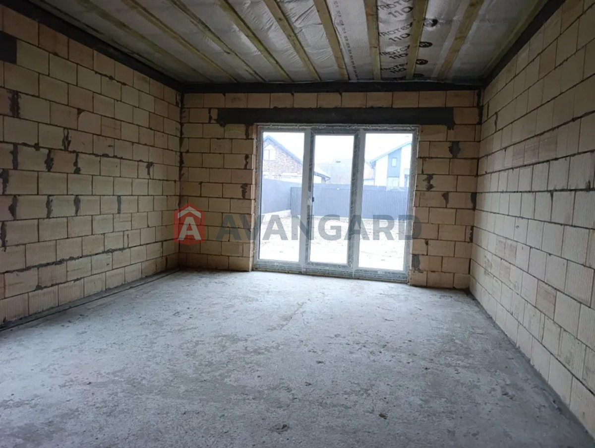 ���, 100 ��.�. ���� 8