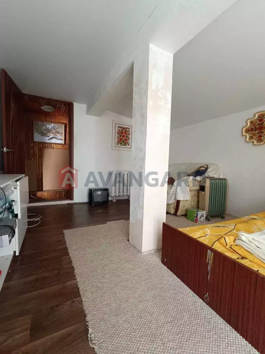 ����, 80 ��.�. ���� 13