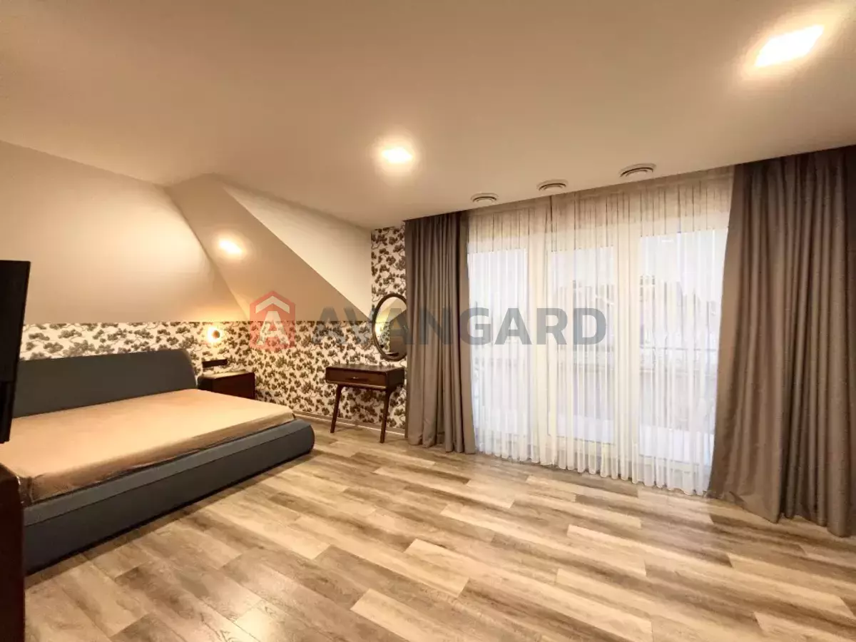 �������, 205 ��.�. ���� 24