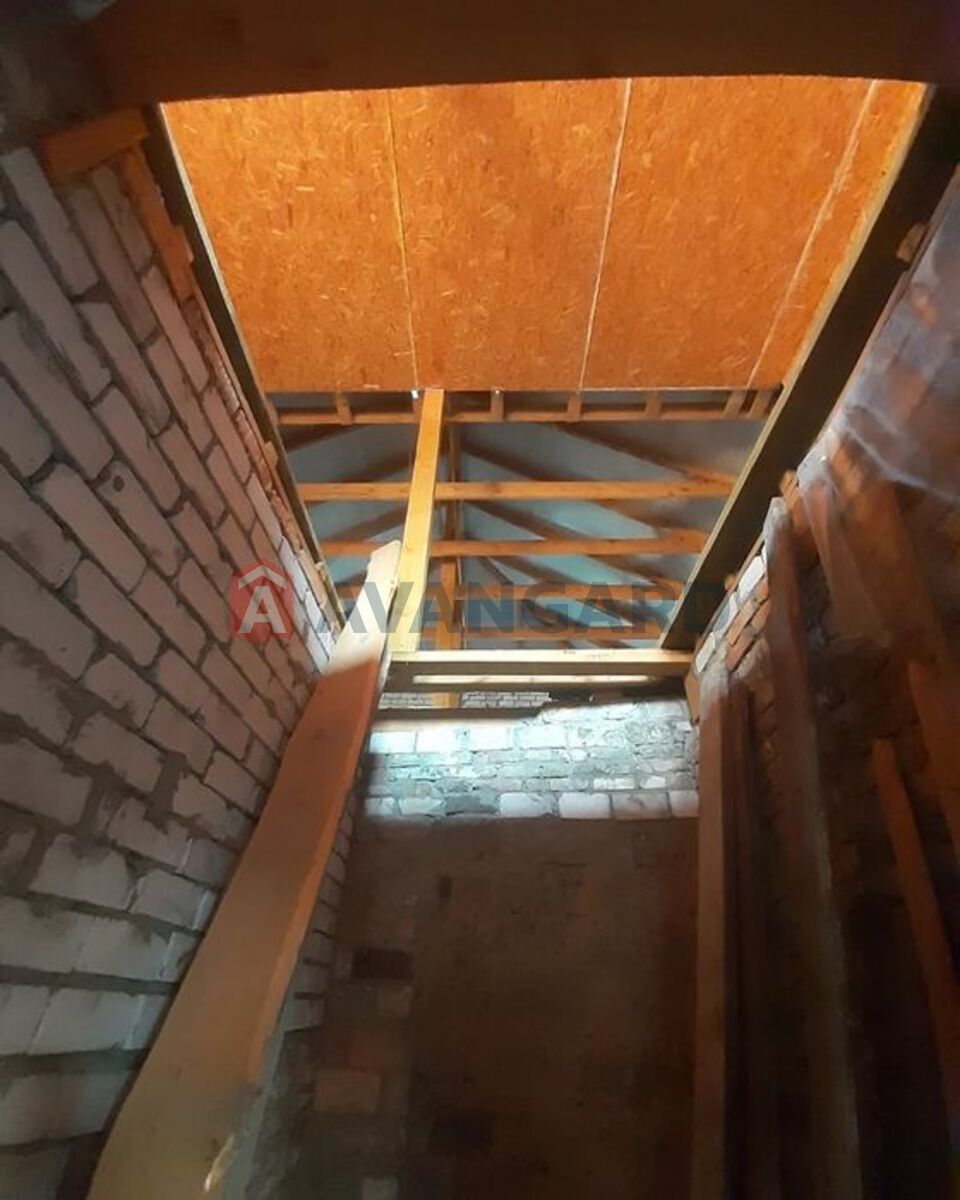 �������, 200 ��.�. ���� 12