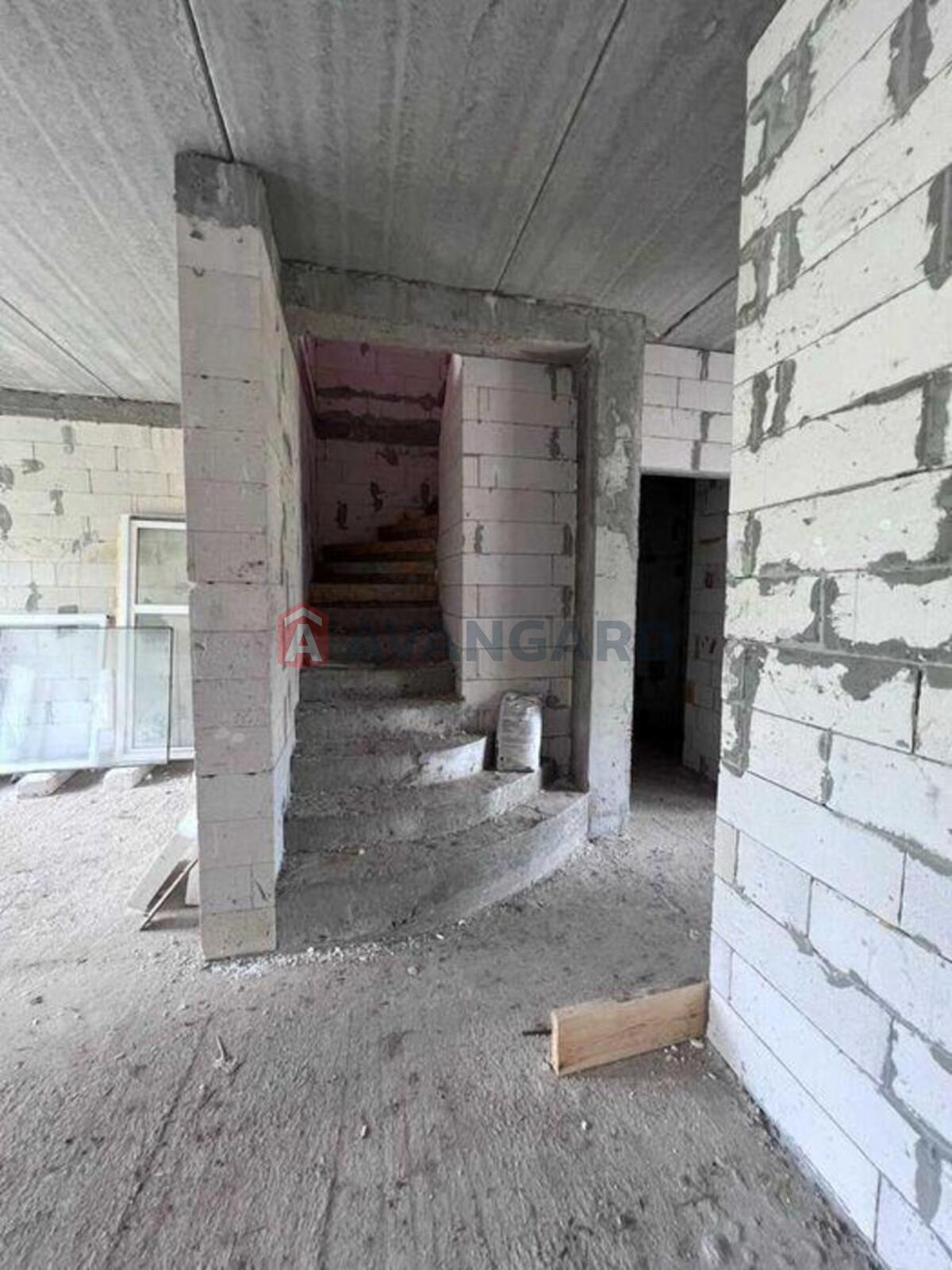 �������, 120 ��.�. ���� 10