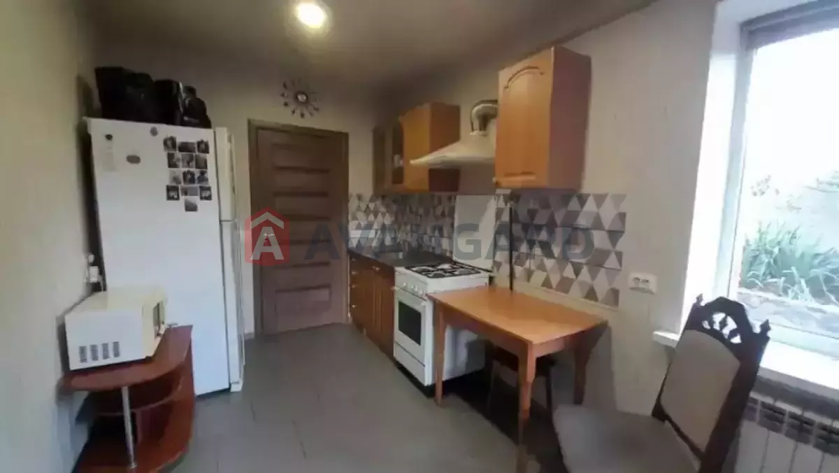 �������, 150 ��.�. ���� 9