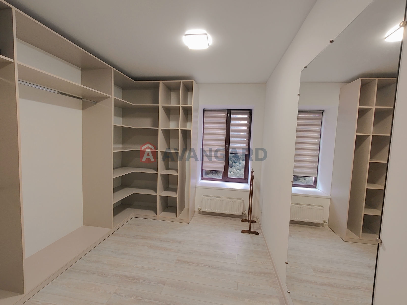 �������, 407 ��.�. ���� 16