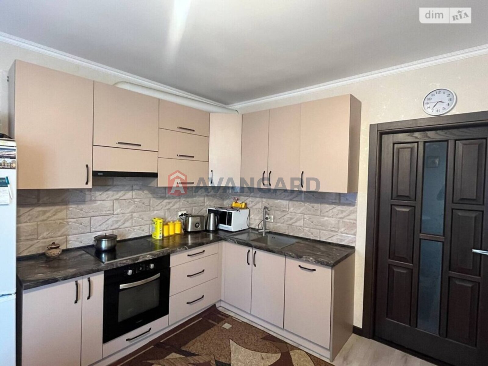 �������, 143 ��.�. ���� 12