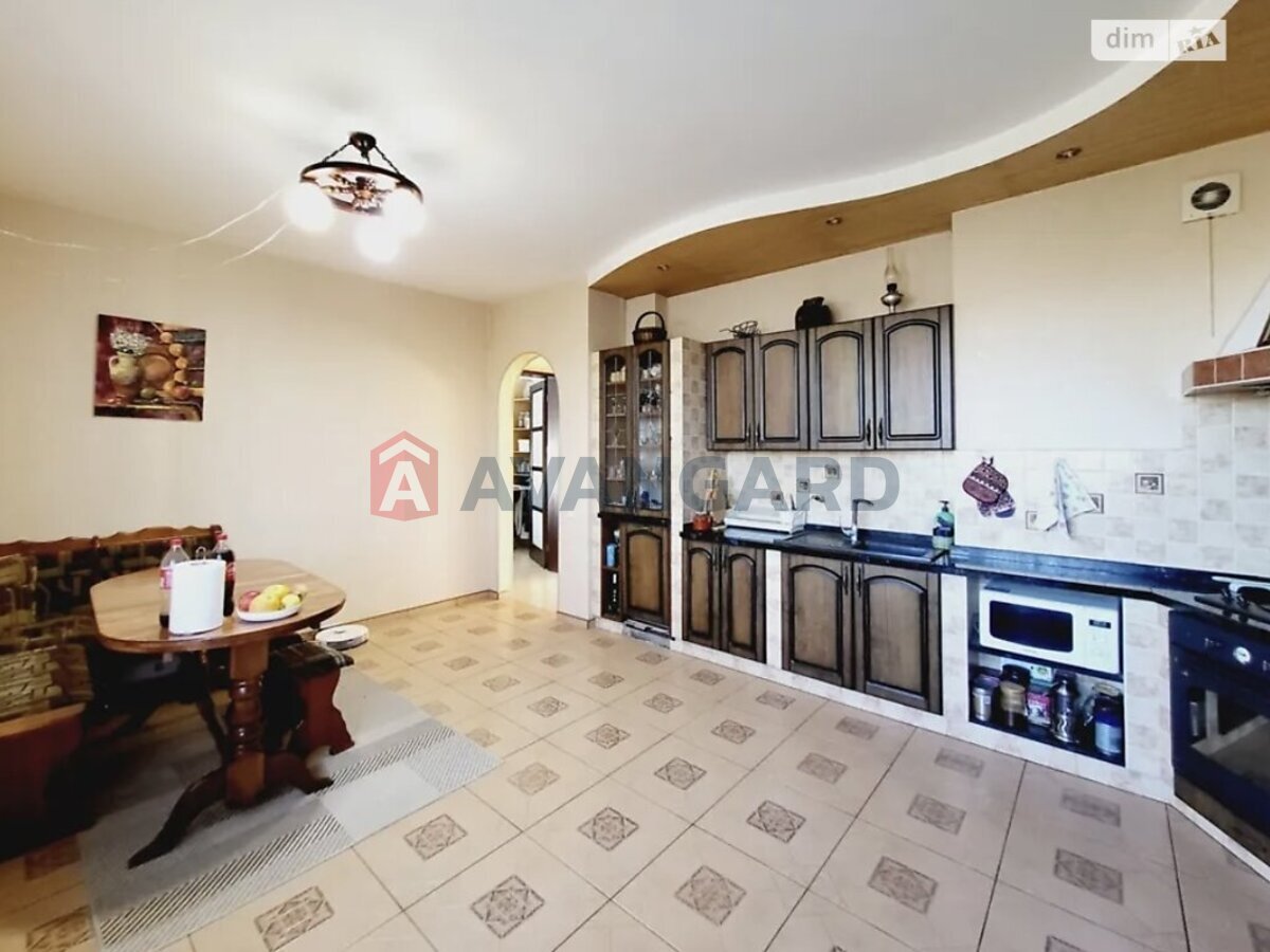 �������, 240 ��.�. ���� 15