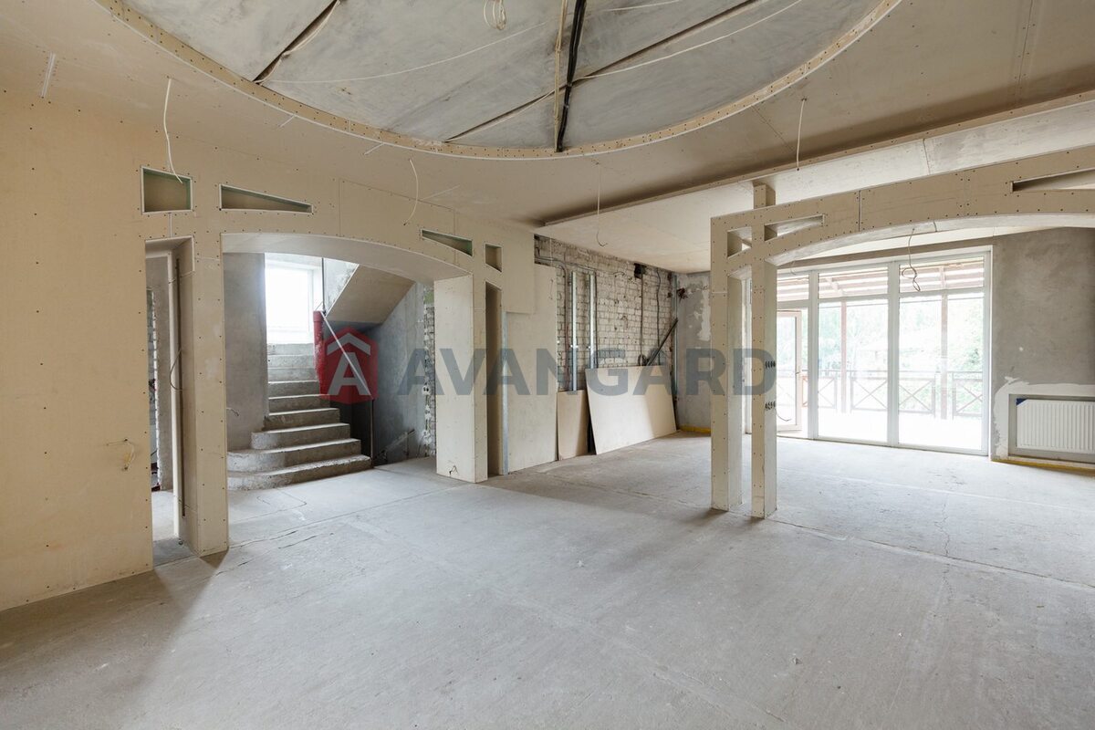 �������, 300 ��.�. ���� 11