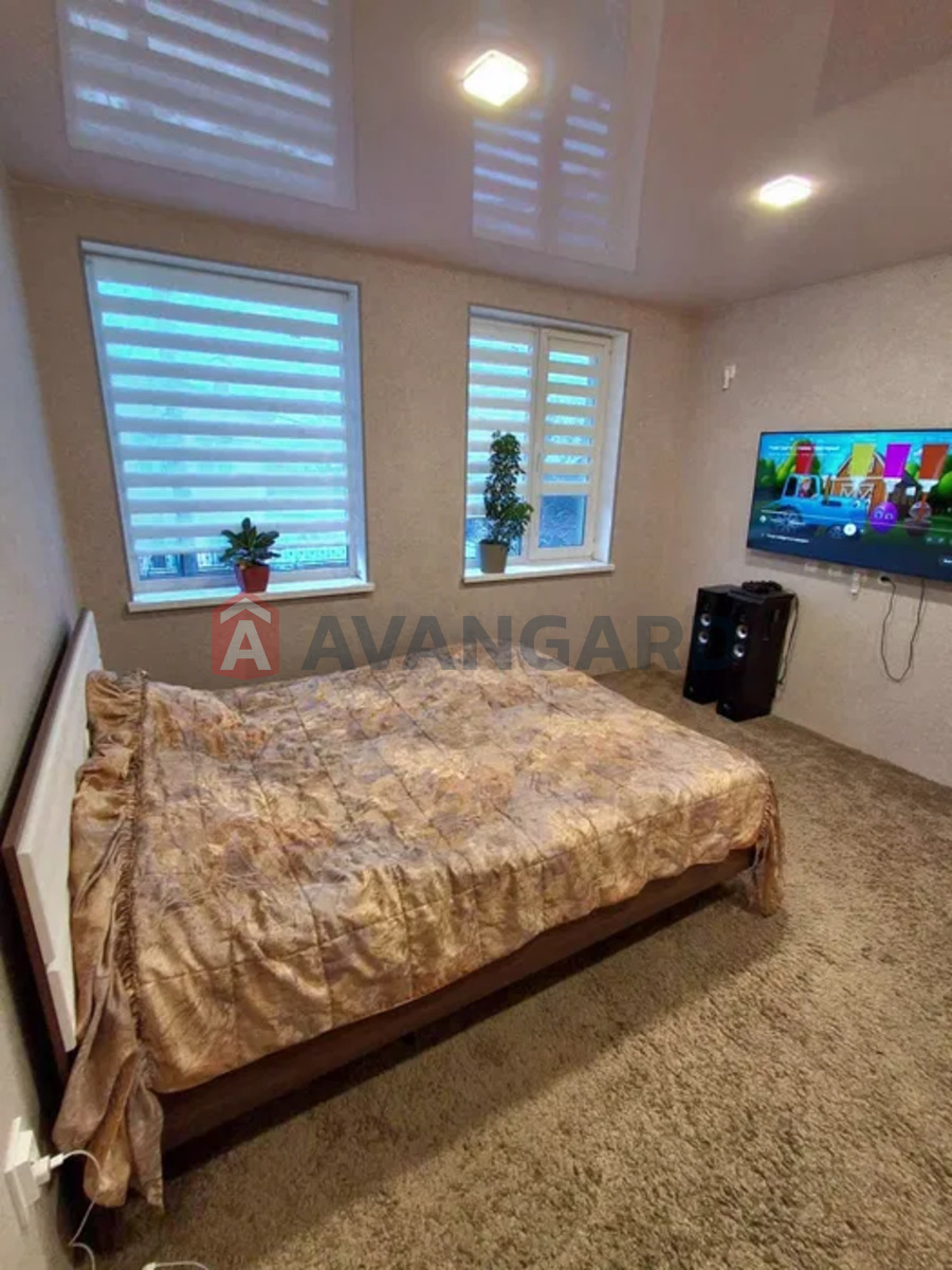 �������, 280 ��.�. ���� 8