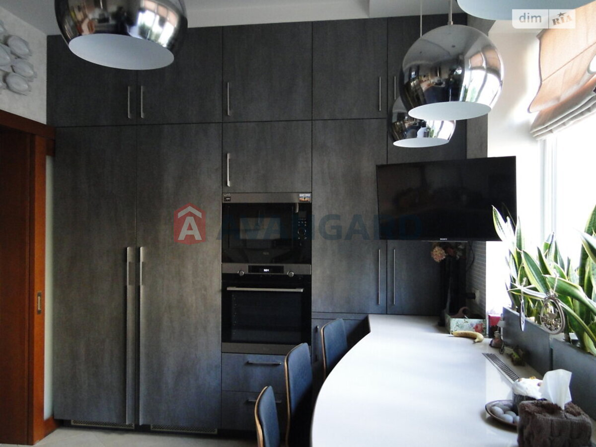 �������, 97 ��.�. ���� 10