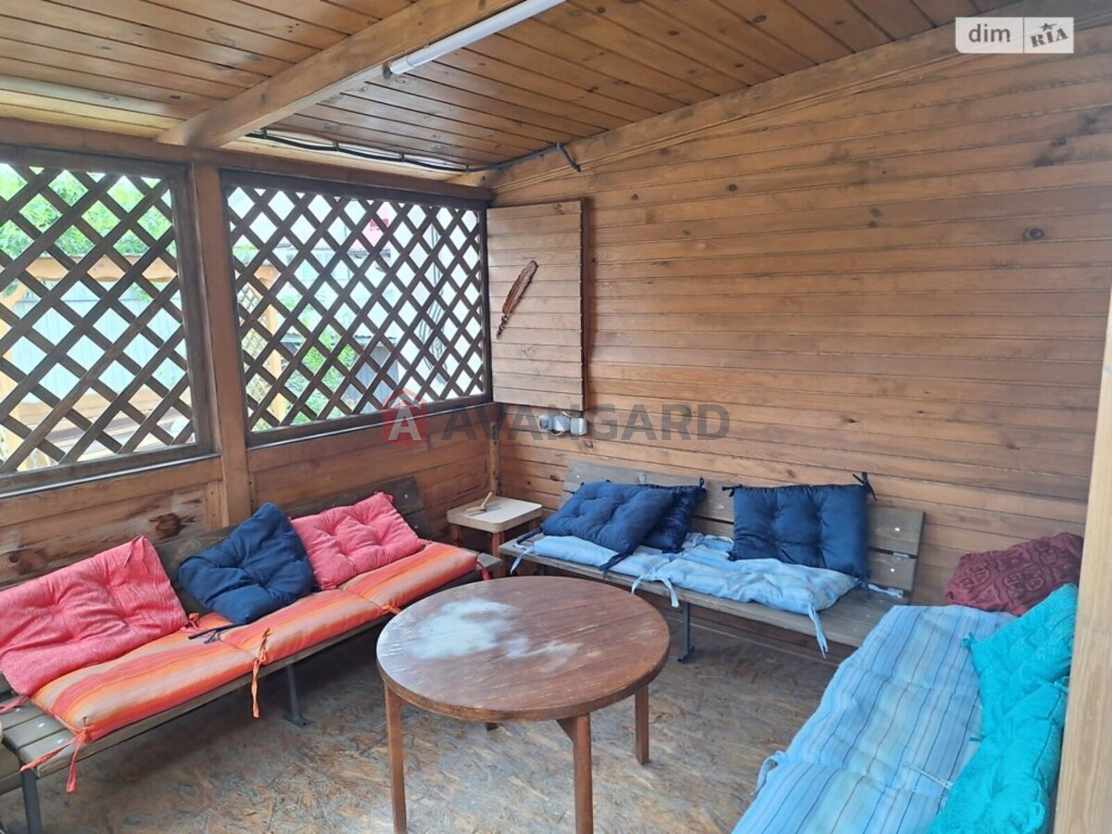 �������, 143 ��.�. ���� 28