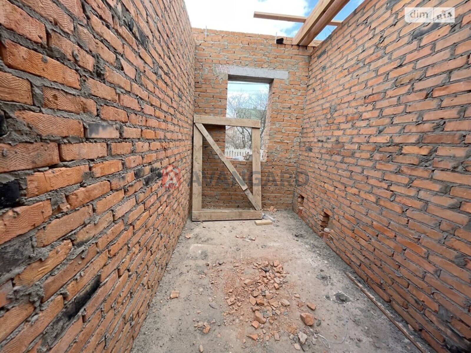 �������, 100 ��.�. ���� 4