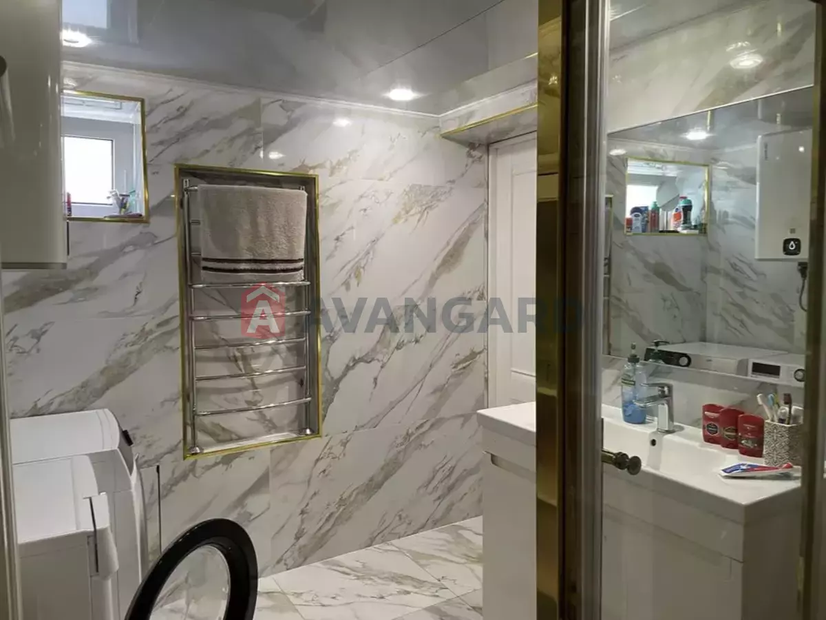 ���, 100 ��.�. ���� 16