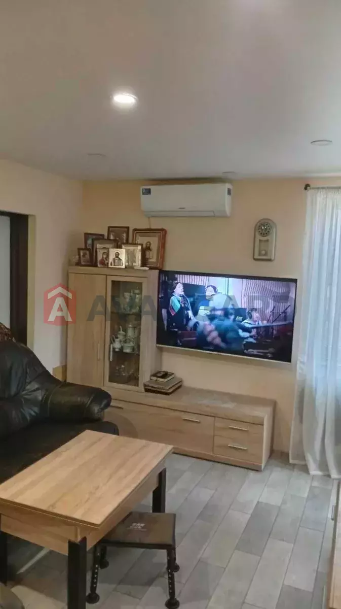 �������, 42 ��.�. ���� 13