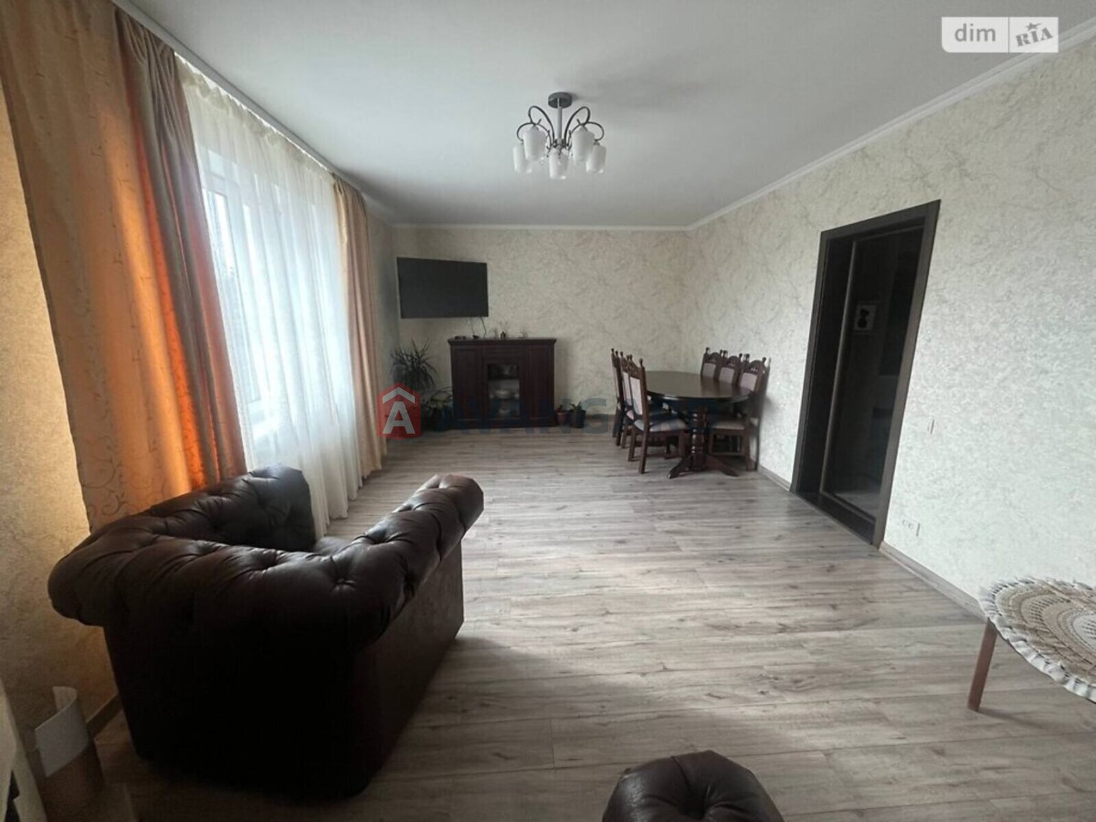 �������, 143 ��.�. ���� 1