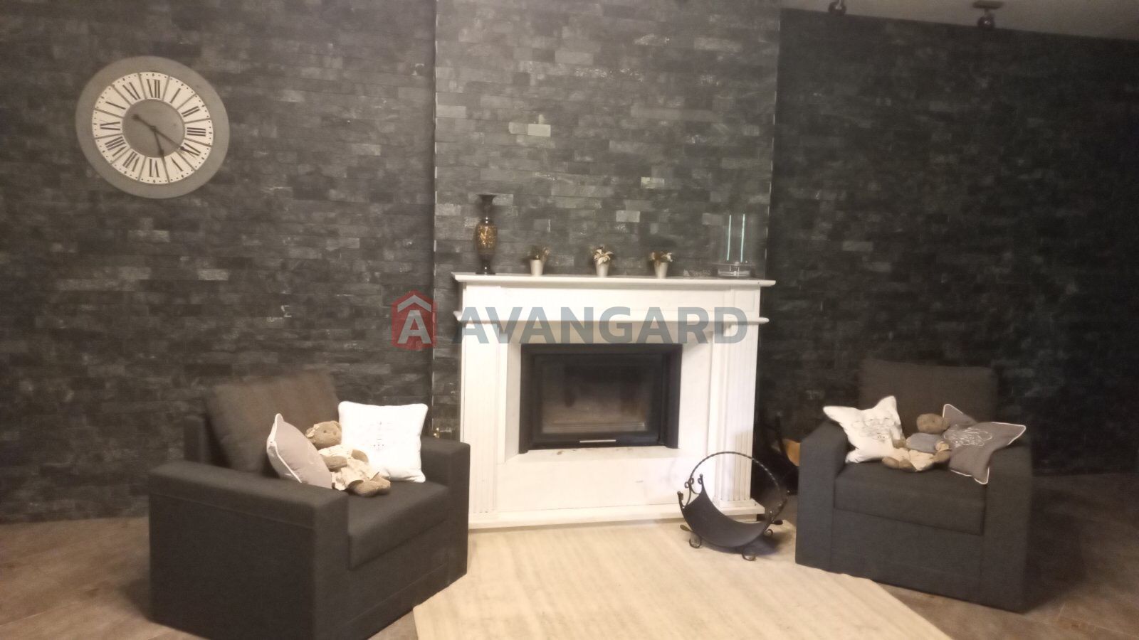 �������, 200 ��.�. ���� 8