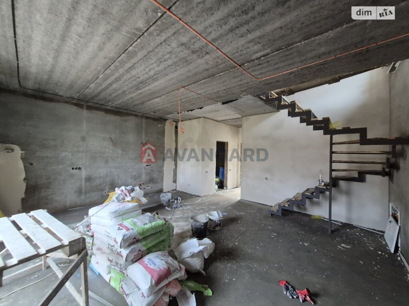 �������, 105 ��.�. ���� 15