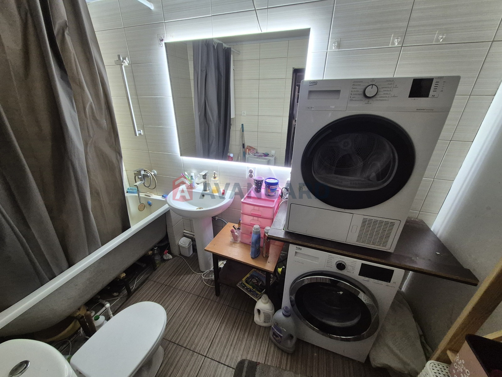 �������, 105 ��.�. ���� 10