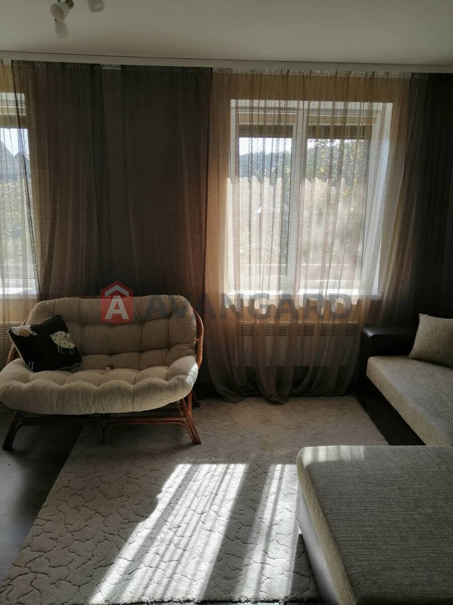 ����, 100 ��.�. ���� 8