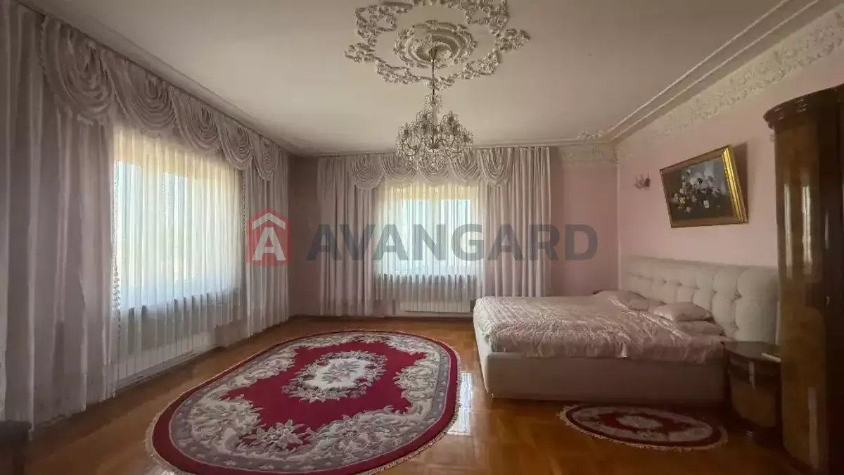 �������, 300 ��.�. ���� 21