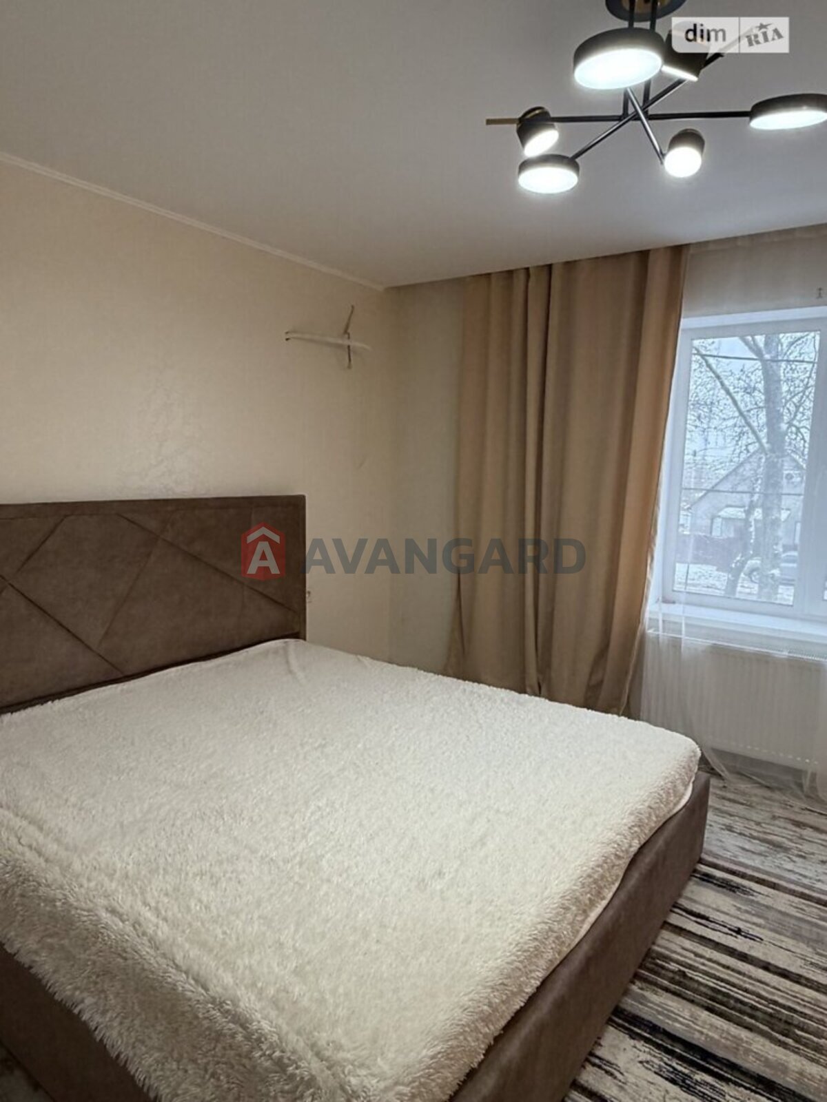 ��������, 76 ��.�. ���� 13