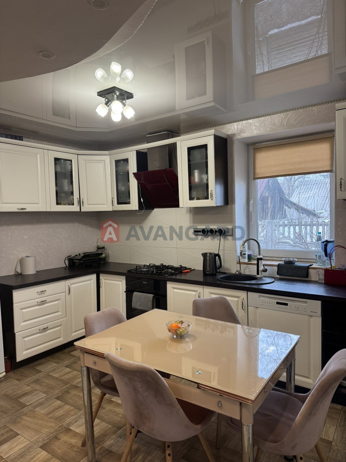 �������, 130 ��.�. ���� 15