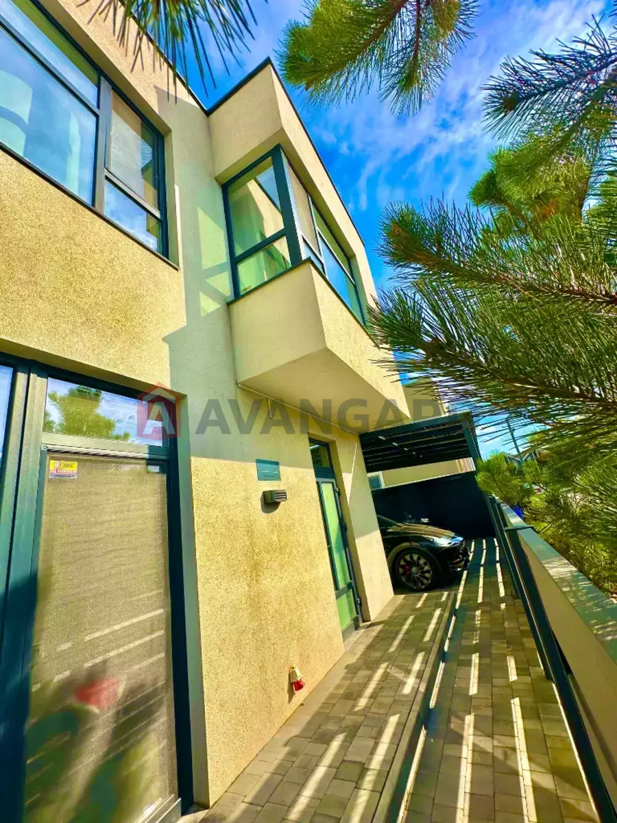 �������, 140 ��.�. ���� 16