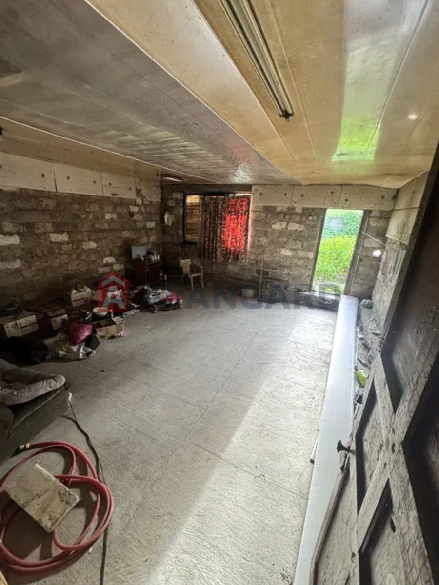 �������, 110 ��.�. ���� 12