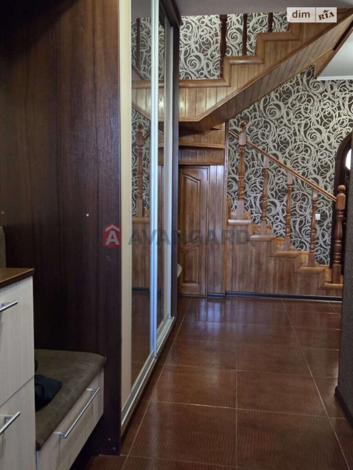 �������, 137 ��.�. ���� 16