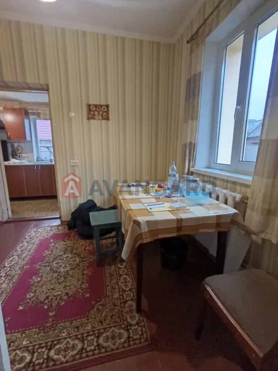 ������� �������, 55 ��.�. ���� 8