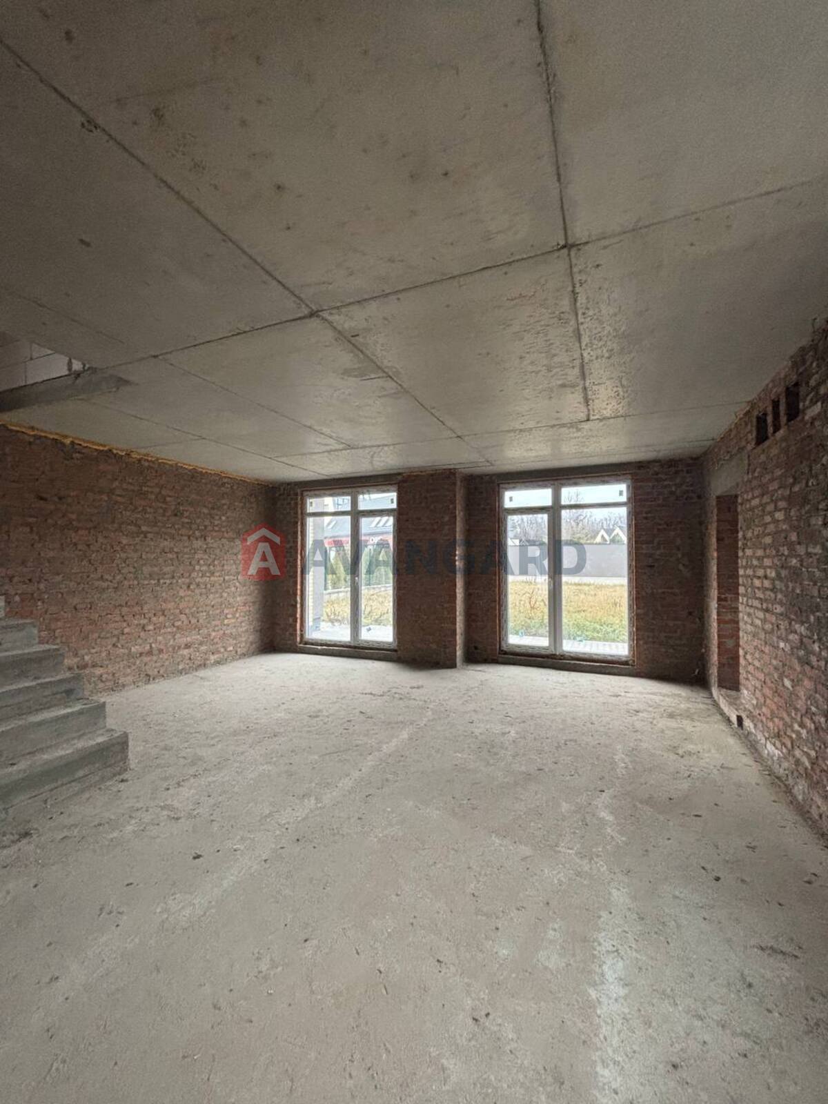 �������, 110 ��.�. ���� 18