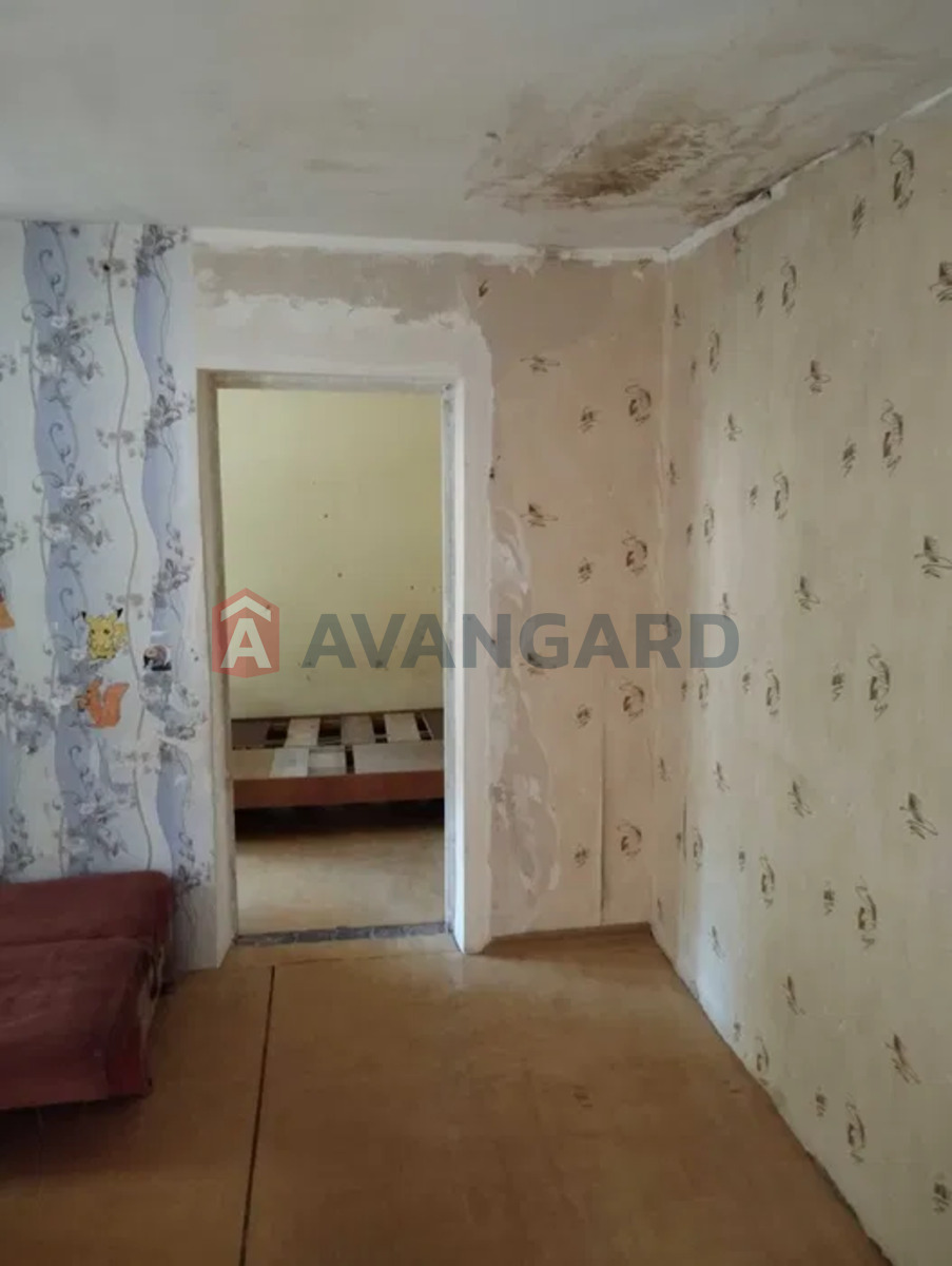 ������� �������, 85 ��.�. ���� 8