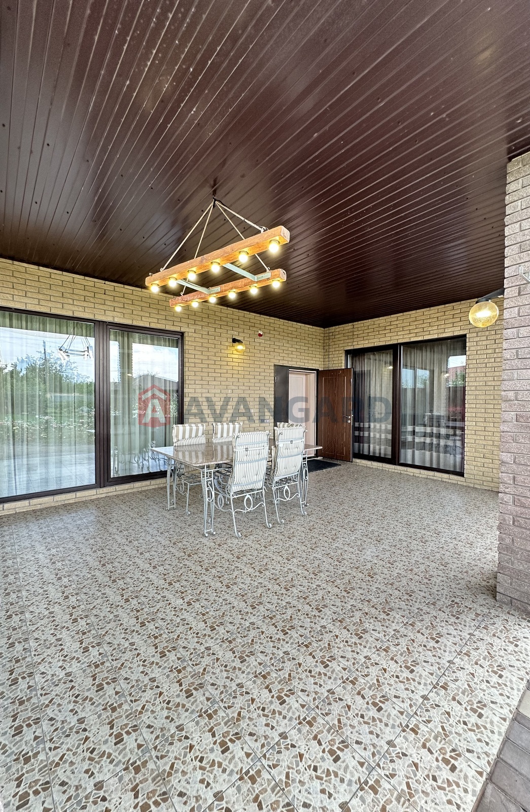 ���, 285 ��.�. ���� 11