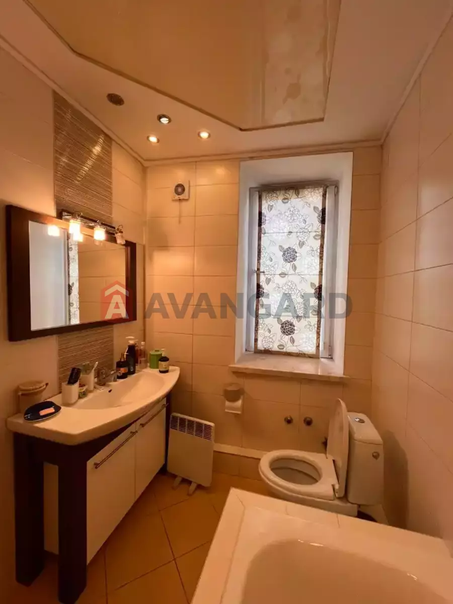 ������� �������, 65 ��.�. ���� 16