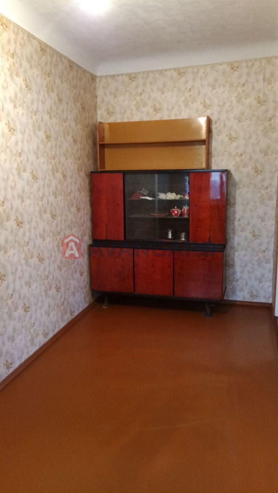 ������� �������, 51 ��.�. ���� 8