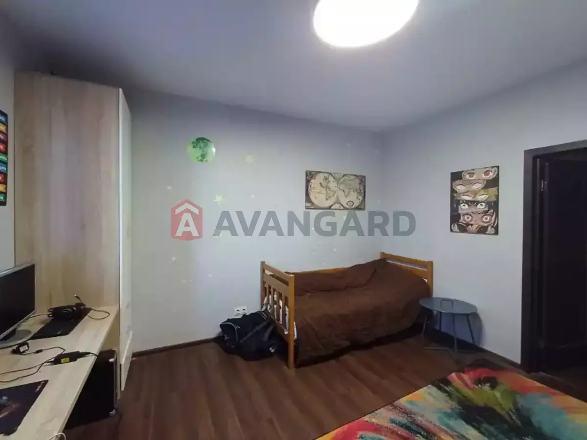 �������, 230 ��.�. ���� 18