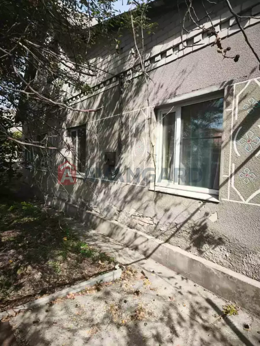 , 100 ..  4
