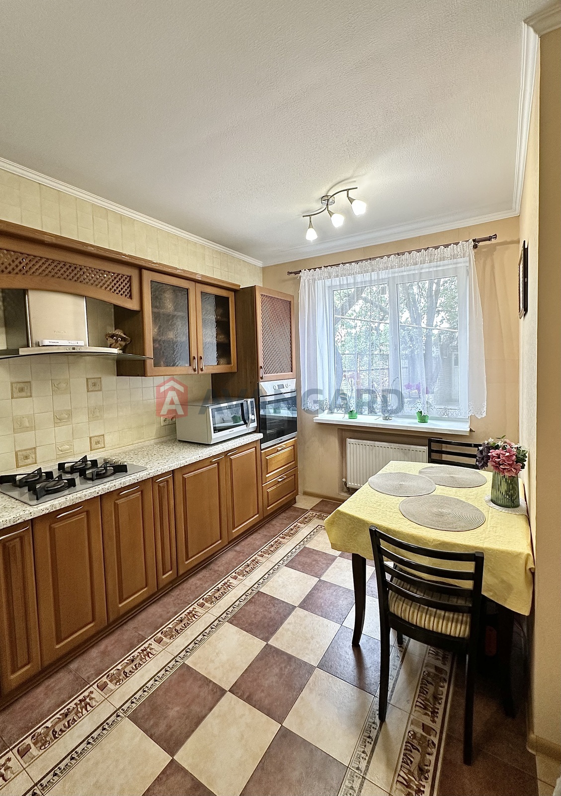 �������, 188 ��.�. ���� 9