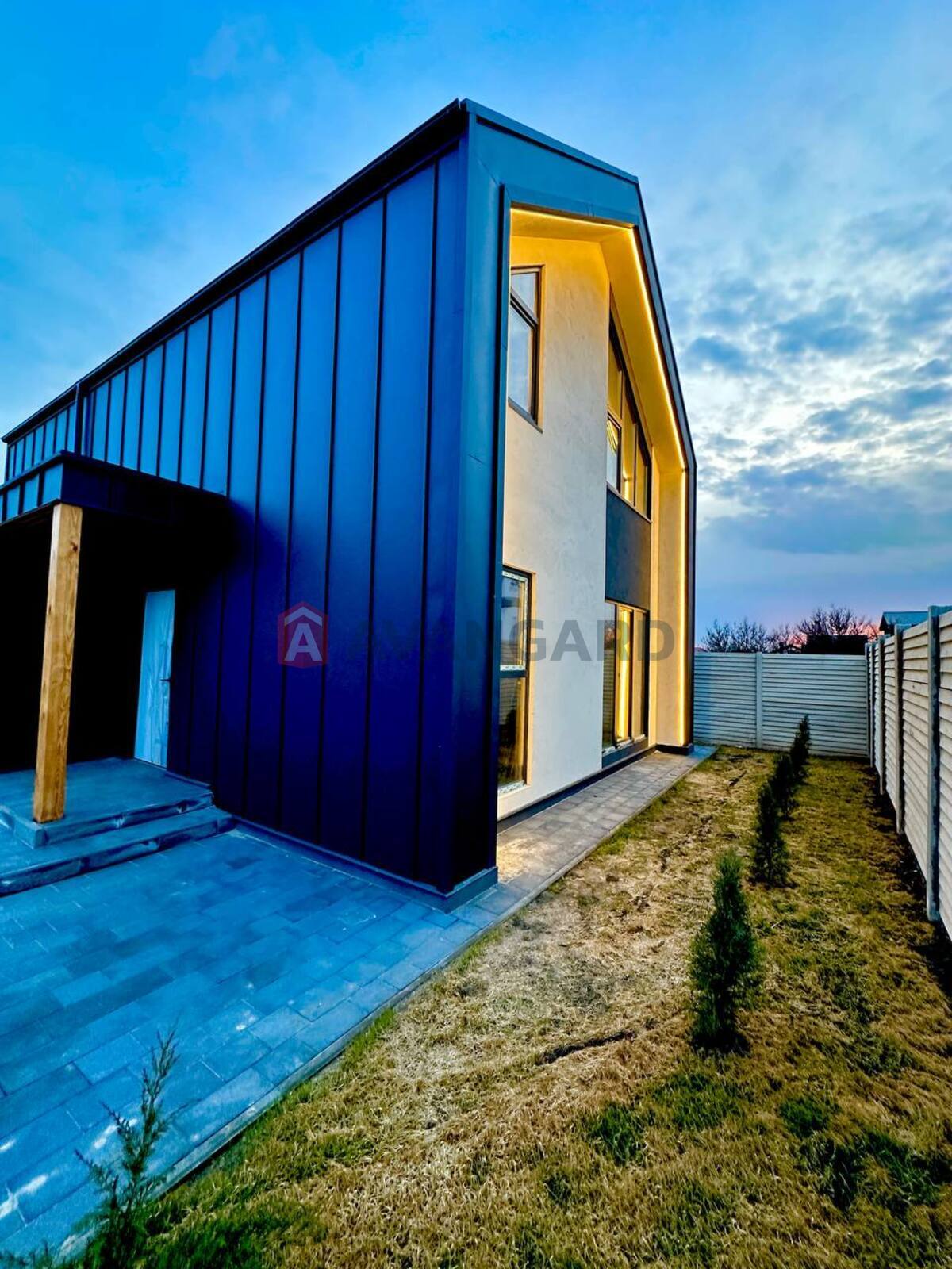 �������, 136 ��.�. ���� 3