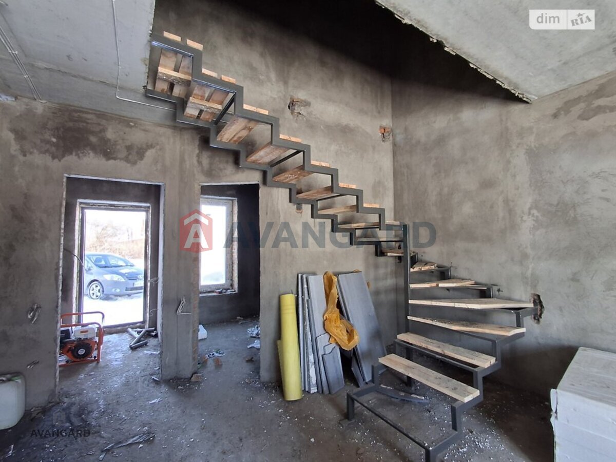 ��������, 75 ��.�. ���� 17