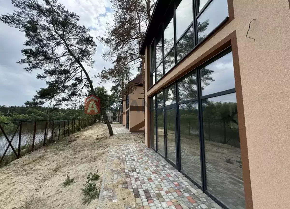 �������, 105 ��.�. ���� 2