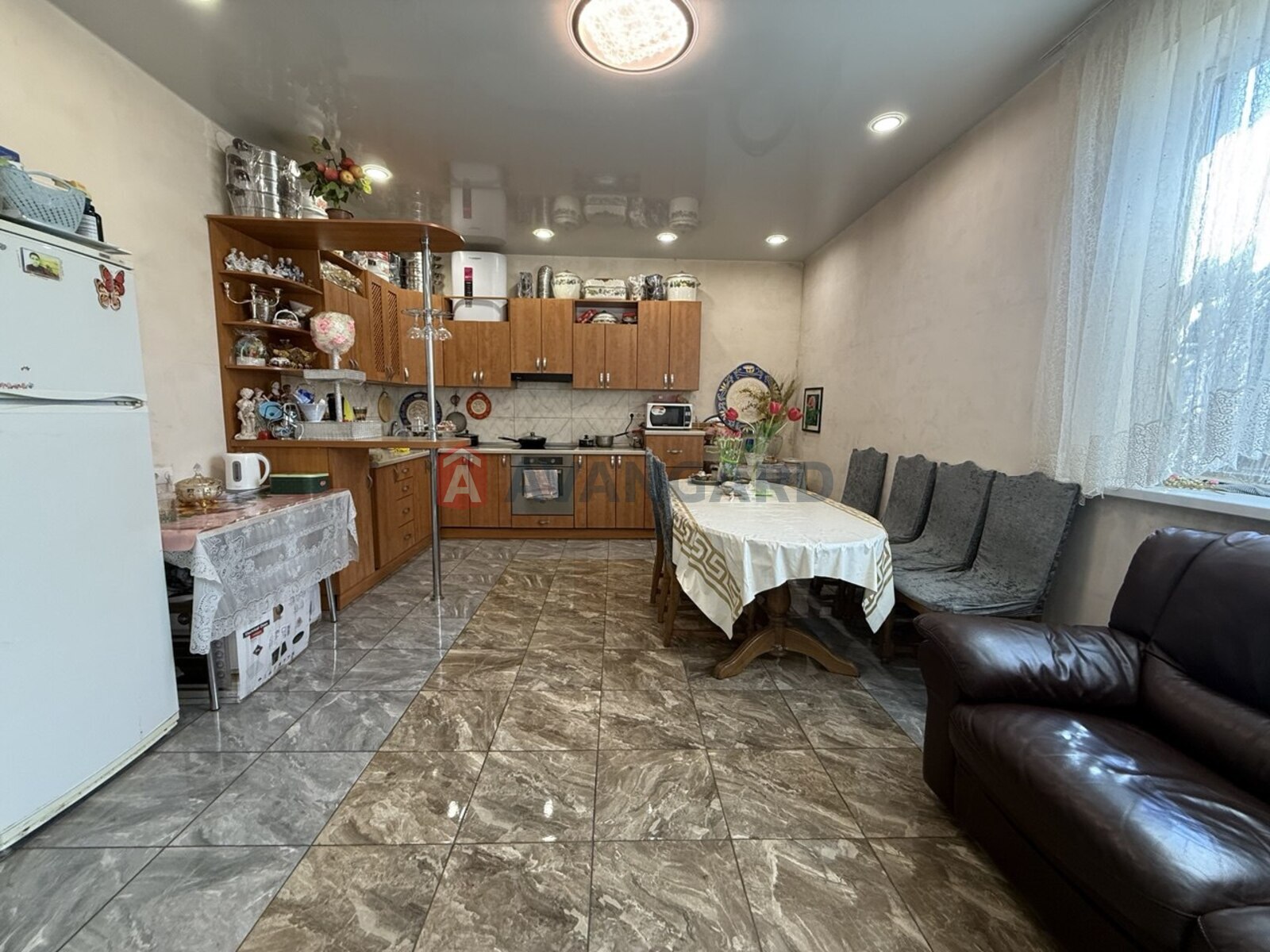 �������, 120 ��.�. ���� 11