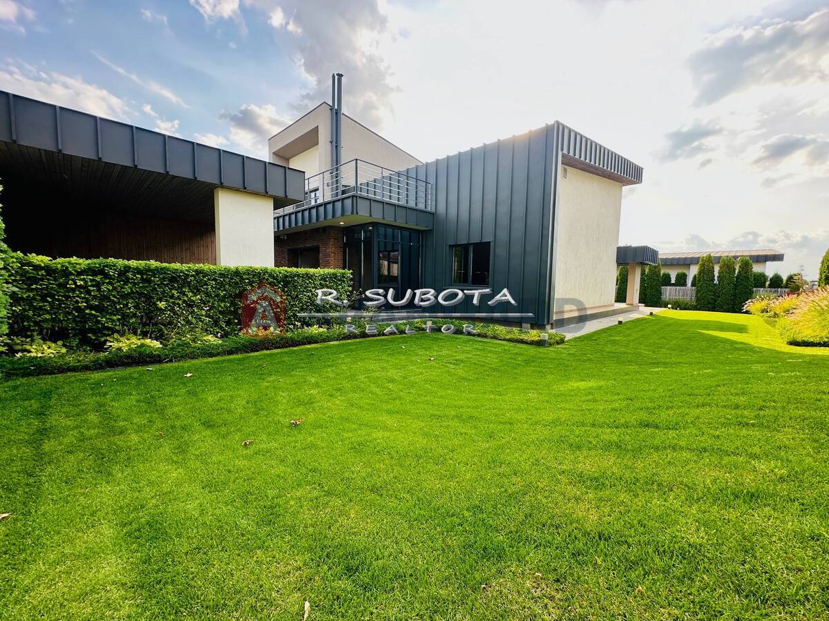 �������, 300 ��.�. ���� 7