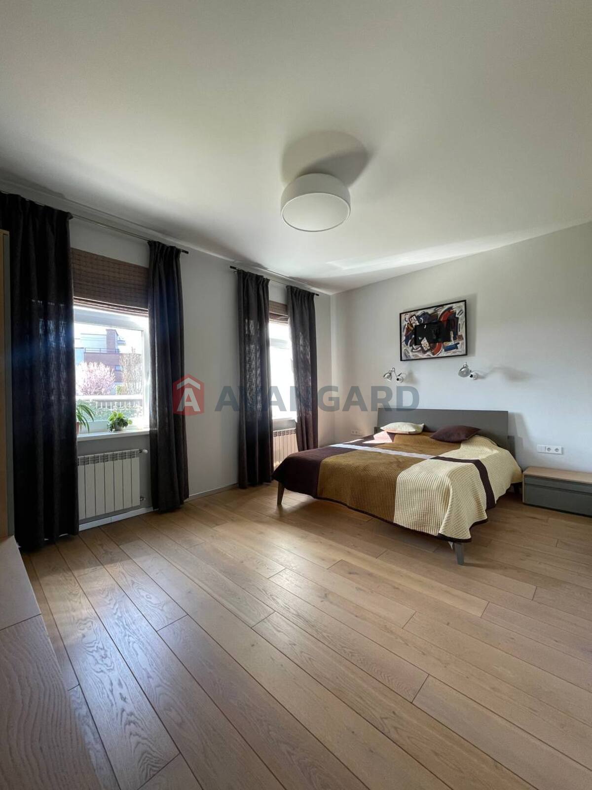 �������, 465 ��.�. ���� 10